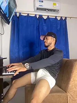 Kylian Alessandro online show from November 2025 12:15:01 AM