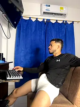 Kylian Alessandro online show from November 2025 06:39:01 AM