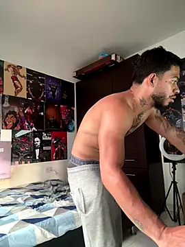 Kylian Alessandro online show from December 2025 08:57:02 PM