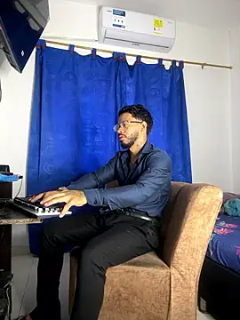 Kylian Alessandro online show from January 2026 01:29:02 PM