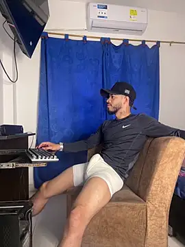 Kylian Alessandro online show from January 2026 12:20:02 PM