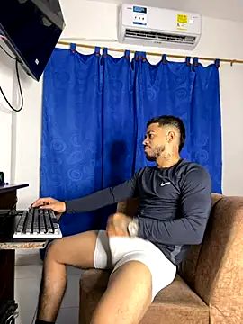 Kylian Alessandro online show from November 2025 05:00:02 AM