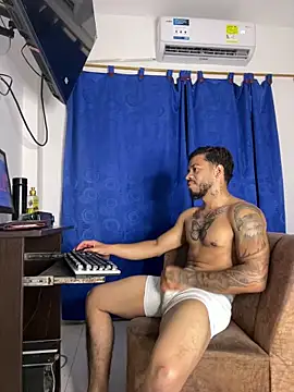 Kylian Alessandro online show from December 2025 04:23:02 AM