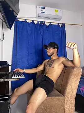 Kylian Alessandro online show from January 2026 12:43:02 PM