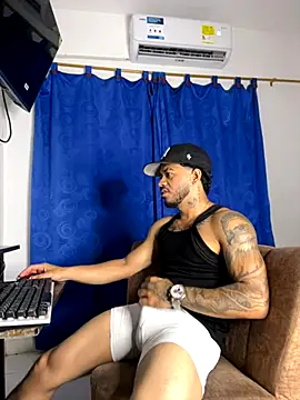 Kylian Alessandro online show from November 2025 05:21:01 AM