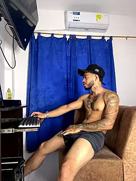 Kylian Alessandro online show from January 2026 12:12:01 PM