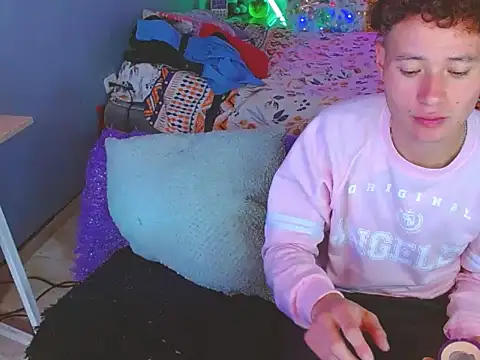 Snapshot of Latin_boysxxxx chatting on December 2025 07:07:02 PM Latin boysxxxx online show from December 2025 07:07:02 PM