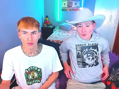 Snapshot of Latin_boysxxxx chatting on February 2026 02:33:01 AM Latin boysxxxx online show from February 2026 02:33:01 AM