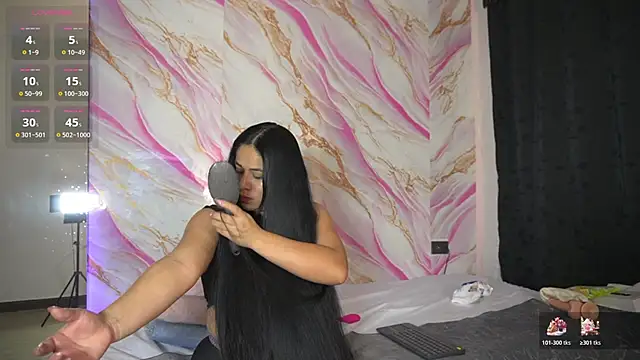 zoe longhair online show from May 2026 07:43:02 PM