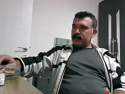 meroglu45 online show from October 2025 05:04:02 PM