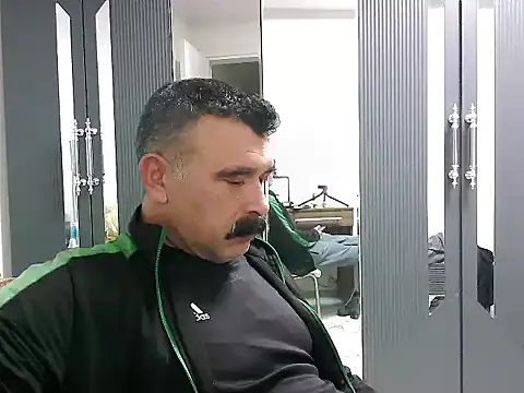 meroglu45 online show from October 2025 05:12:02 PM