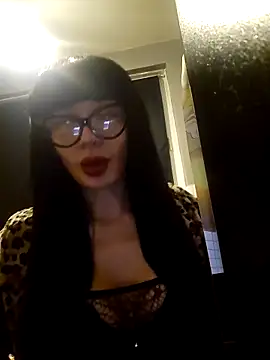 LucyMiax online show from February 2026 02:22:01 AM