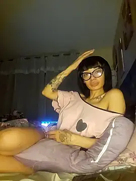 LucyMiax online show from October 2025 01:06:02 AM