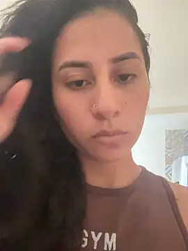 fernanda317 online show from April 2026 10:11:01 PM