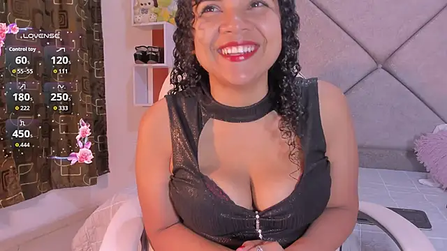 Miaa Star1 online show from December 2025 01:26:02 PM