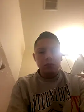 Feloh95 online show from November 2025 02:32:01 PM