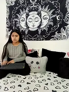 Snapshot of abby_n_emily chatting on October 2025 01:54:02 PM abby n emily online show from October 2025 01:54:02 PM