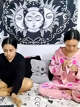 abby n emily online show from April 2026 01:40:01 PM
