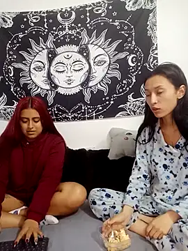 Snapshot of abby_n_emily chatting on November 2025 12:49:02 PM abby n emily online show from November 2025 12:49:02 PM