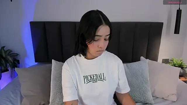 AilanaCortes online show from December 2025 11:56:01 AM