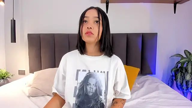 AilanaCortes online show from November 2025 12:21:02 PM