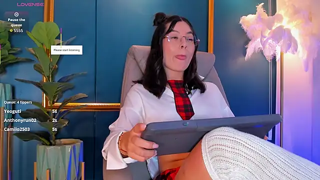Rashel Frost  online show from April 2026 08:57:02 PM