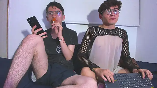 dani angel dark online show from November 2025 12:33:02 AM