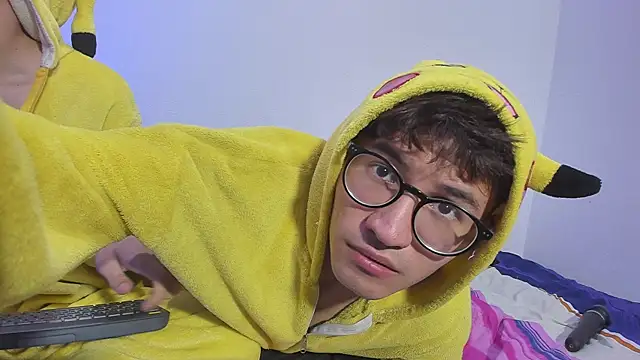 Snapshot of dani_angel_dark chatting on October 2025 12:11:02 AM dani angel dark online show from October 2025 12:11:02 AM