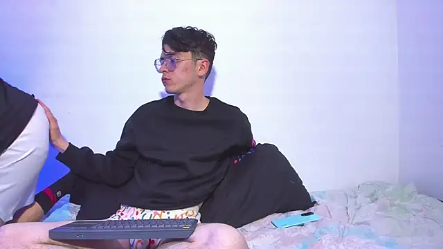 dani angel dark online show from November 2025 01:31:01 AM