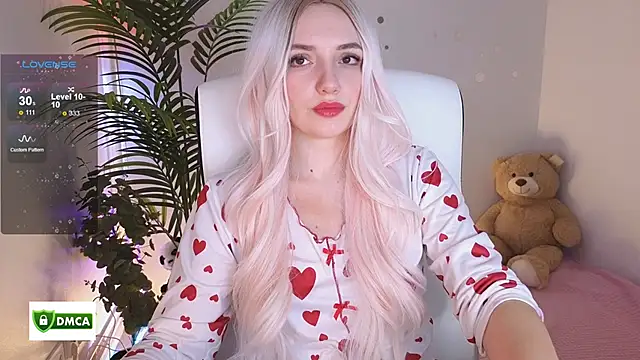 cute cake online show from December 2025 10:05:02 AM