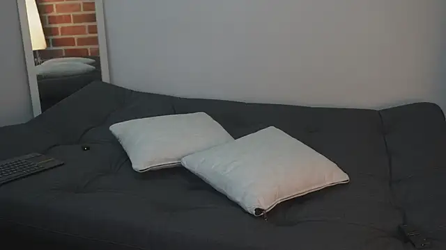 Dominick walker online show from November 2025 07:52:02 PM