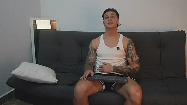 Dominick walker online show from November 2025 08:14:02 PM