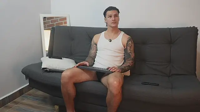 Dominick walker online show from November 2025 05:28:01 PM