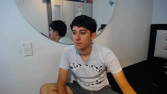 Dravith Valery online show from November 2025 05:18:02 AM