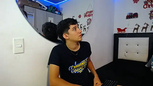 Dravith Valery online show from December 2025 03:33:01 AM