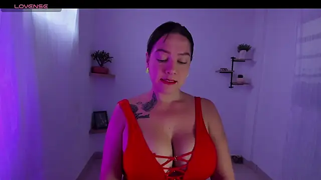 Saraarouusee online show from November 2025 08:34:01 PM