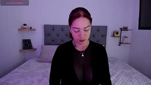 Saraarouusee online show from March 2026 03:02:01 AM