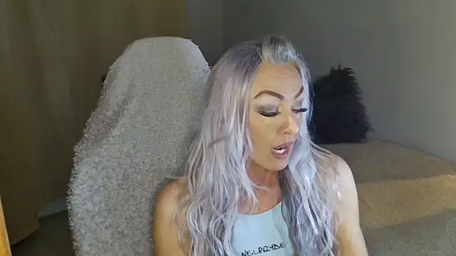 TheOGMiaMystique online show from April 2026 09:10:02 PM