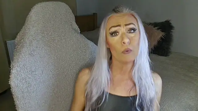 TheOGMiaMystique online show from April 2026 04:45:01 PM