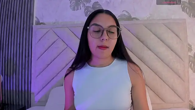 Lexy-Sweet1 online show from November 2025 04:38:02 AM