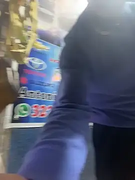 Snapshot of Leonardmoppet chatting on December 2025 12:23:01 AM Leonardmoppet online show from December 2025 12:23:01 AM