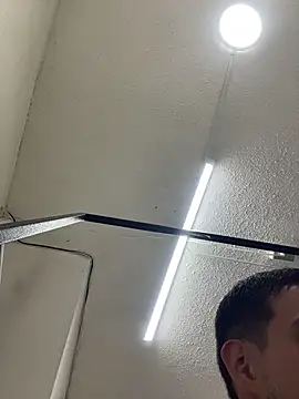 Snapshot of Leonardmoppet chatting on November 2025 03:50:02 PM Leonardmoppet online show from November 2025 03:50:02 PM