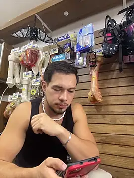 Snapshot of Leonardmoppet chatting on November 2025 10:24:02 PM Leonardmoppet online show from November 2025 10:24:02 PM