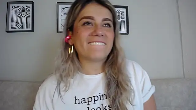 Sweet Bella Valery online show from November 2025 11:16:01 PM