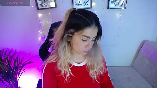 Sweet Bella Valery online show from March 2026 01:00:02 PM