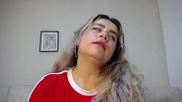 Sweet Bella Valery online show from November 2025 10:10:01 PM