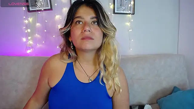 Sweet Bella Valery online show from April 2026 09:39:33 PM