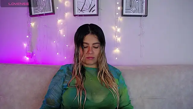 Sweet Bella Valery online show from April 2026 03:14:01 PM