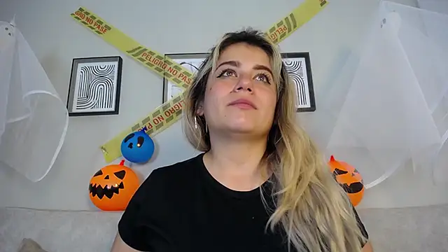 Sweet Bella Valery online show from October 2025 10:06:01 PM