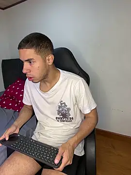 Snapshot of chucky_karla chatting on February 2026 06:35:02 AM chucky karla online show from February 2026 06:35:02 AM